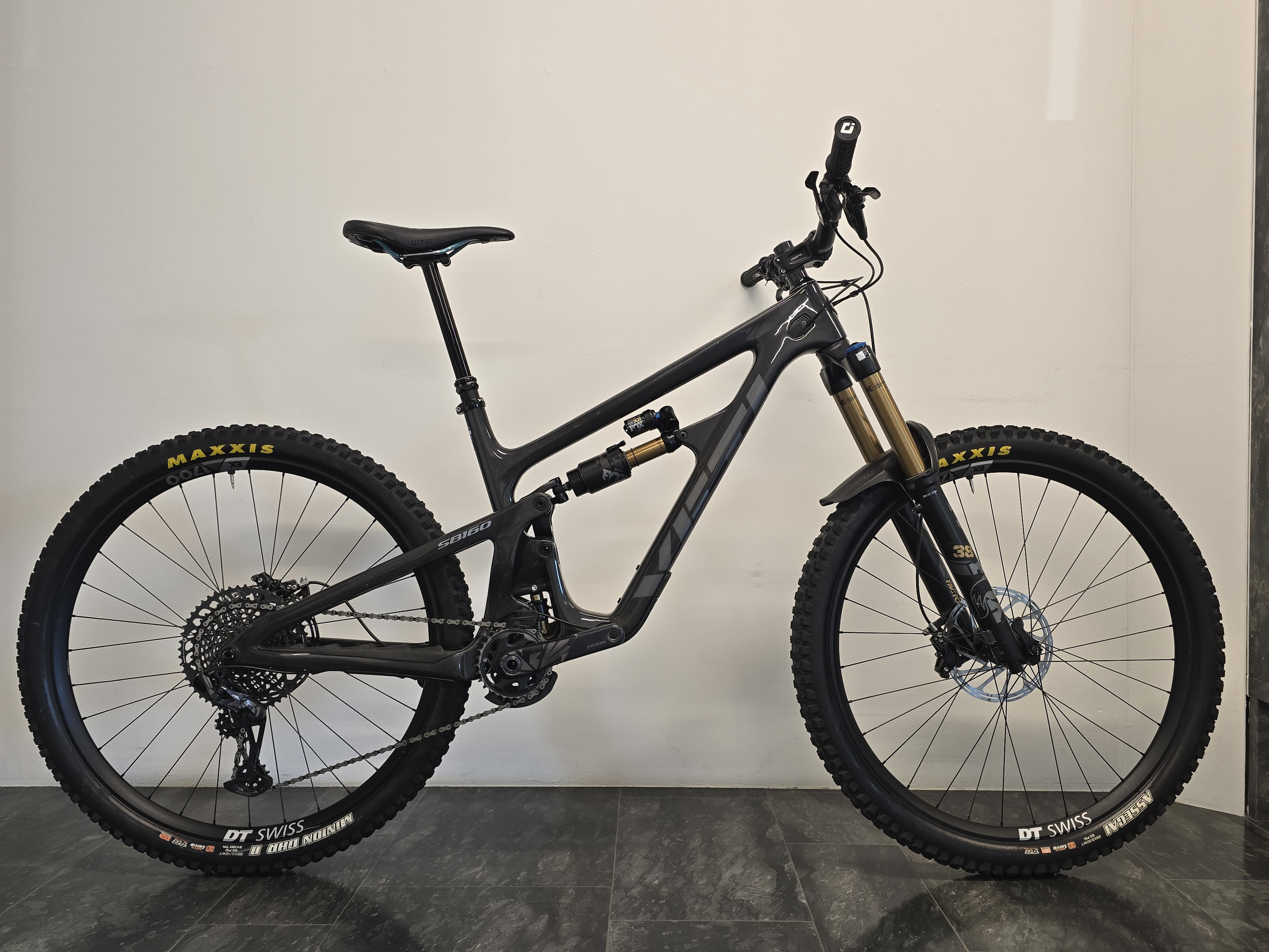 SB160 29 T-Series T2 Demo X01 Complete L