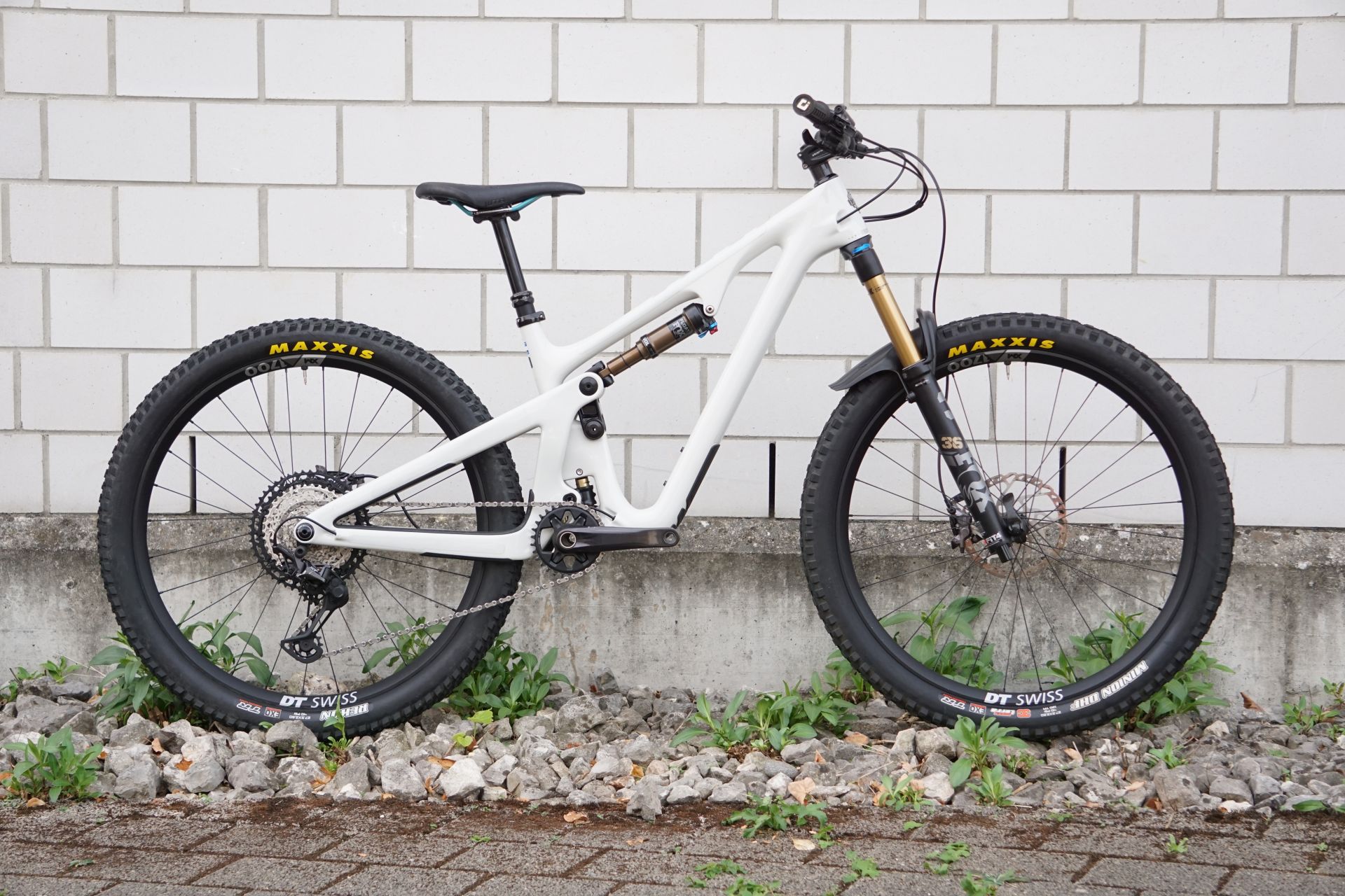 SB140 27.5 T-Series XT Demo Bike S